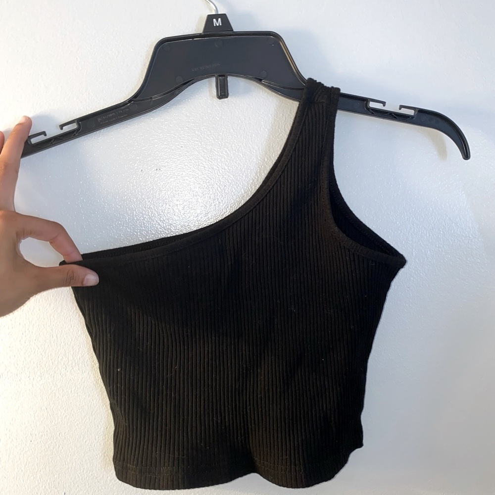 One strap shoulder top